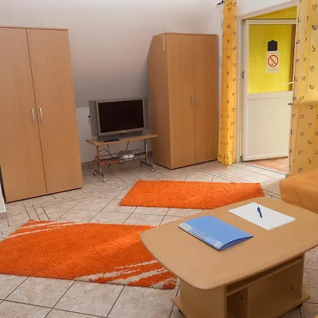 Apartman I Sobe Nikolas 3* Palić