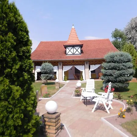 Apartman I Sobe Nikolas Hotel 3*