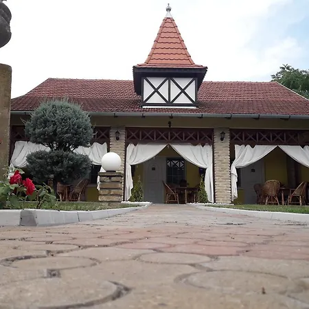 Apartman I Sobe Nikolas Hotel 3*